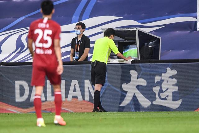 现役球员场均罚球数：恩比德9.9次第一 字母第2东契奇第3 哈登第4